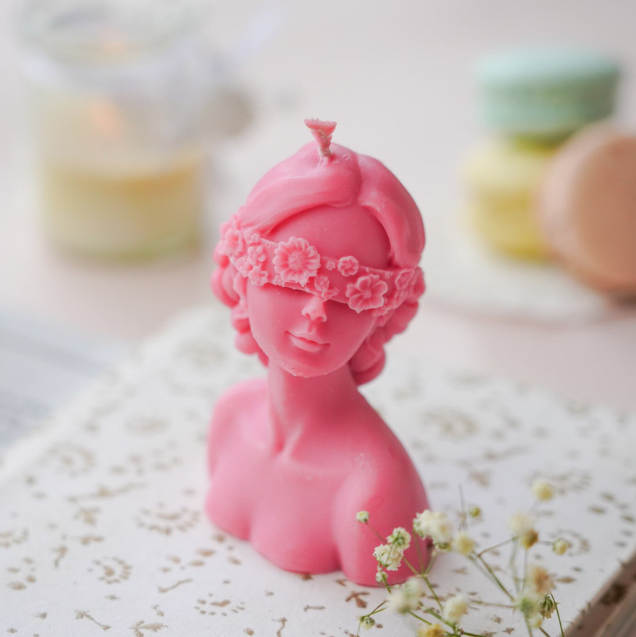 Blind Lady Sculptural Aesthetic Candle - Handcrafted Pink Female Bust for Home Decor